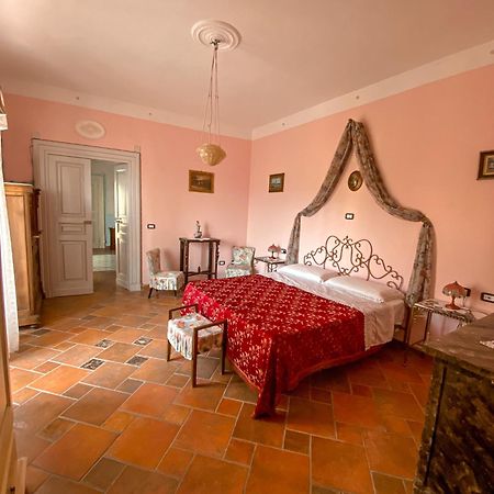 Palazzo Pascale Bed & Breakfast Casal Sottano Dış mekan fotoğraf